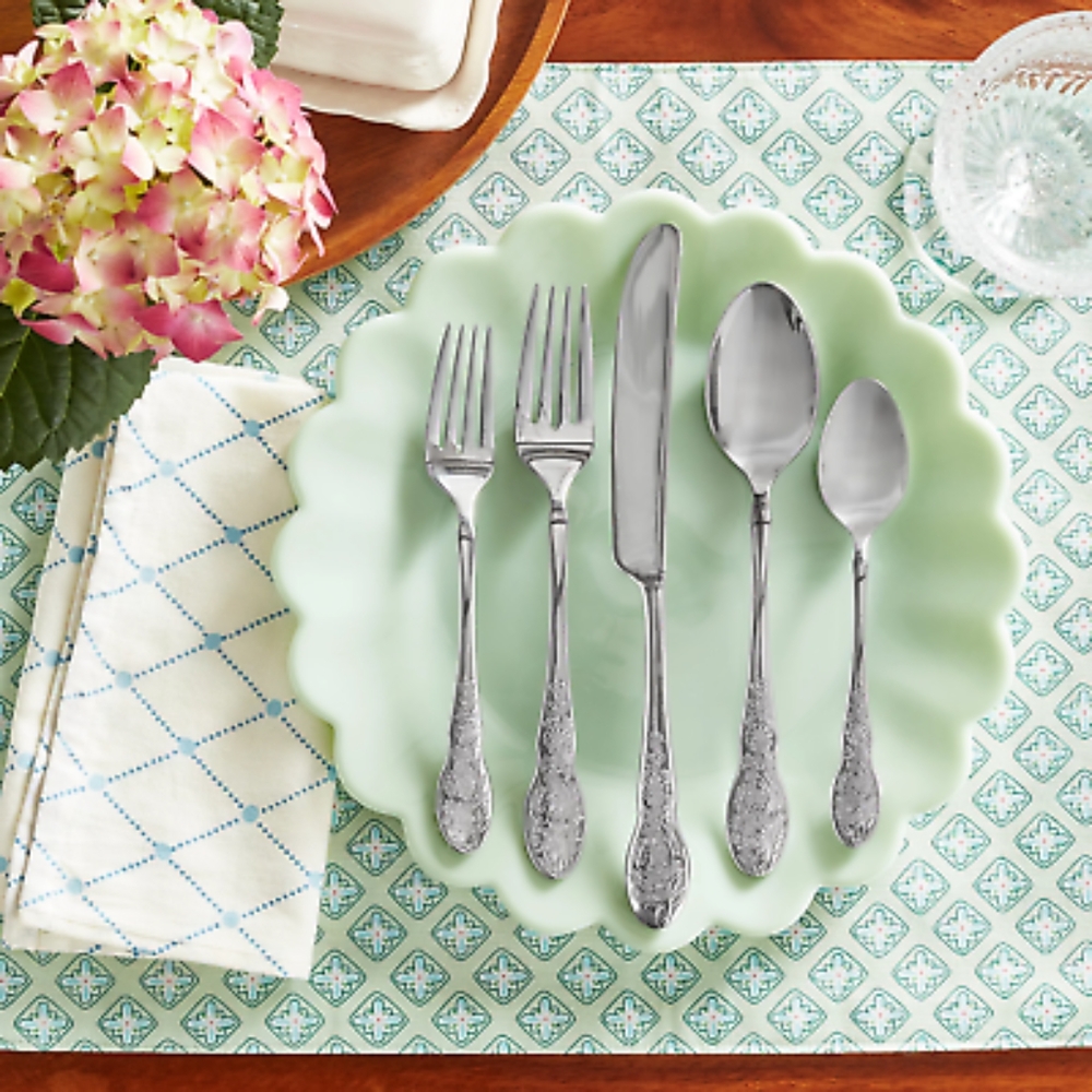 🌺 New Pioneer Woman Mazie Flatware Set, 20 Piece Set - Picture 3 of 9